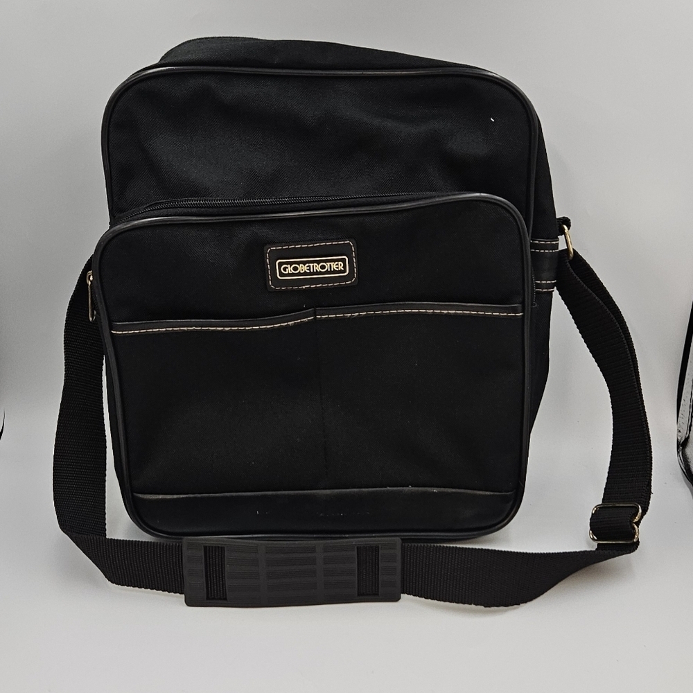 Globetrotter Travel Shoulder Bag